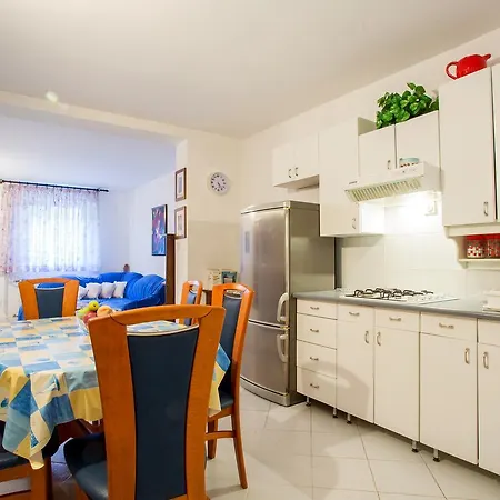 Adrijana 736 Štinjan